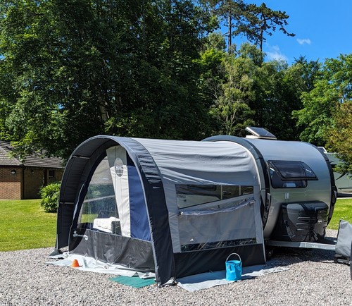 320 caravan full awning - t@b,